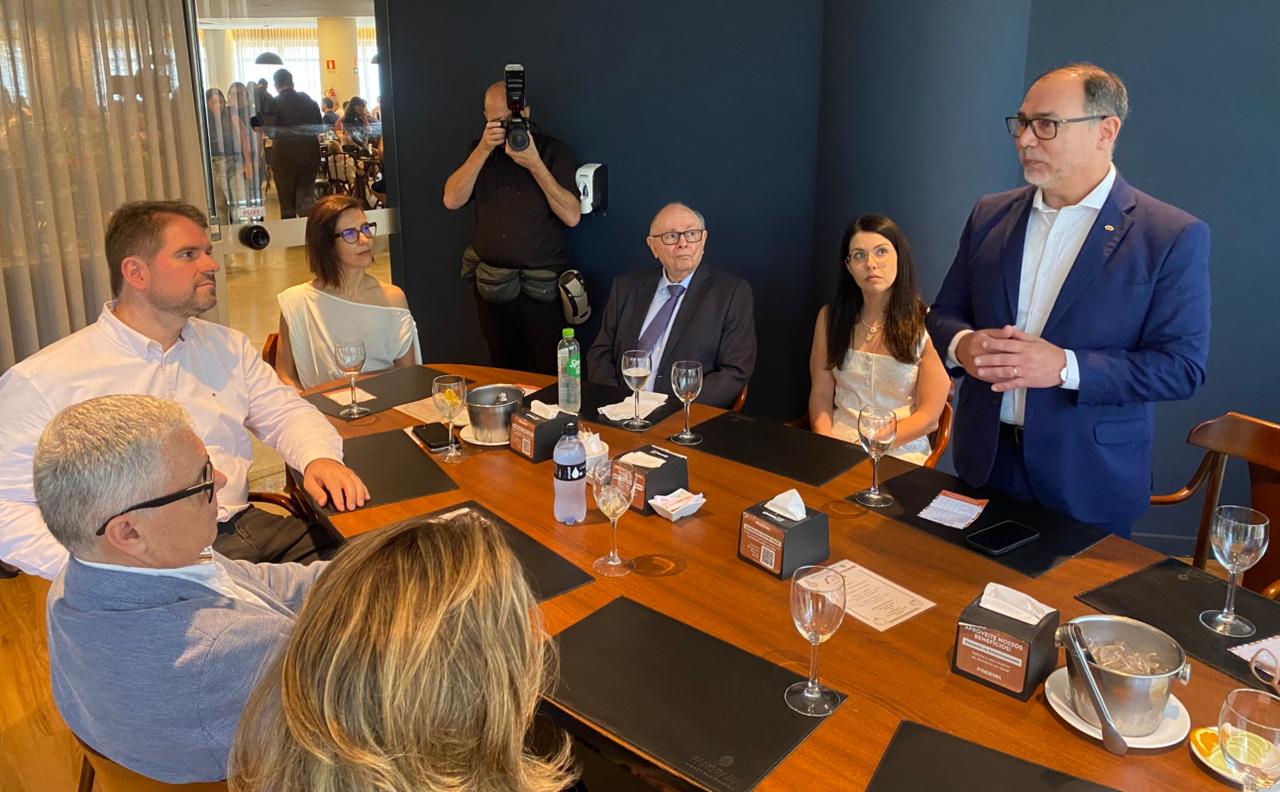 Tribunal Administrativo de Recursos Tributários reúne membros e promove almoço festivo de encerramento de 2025